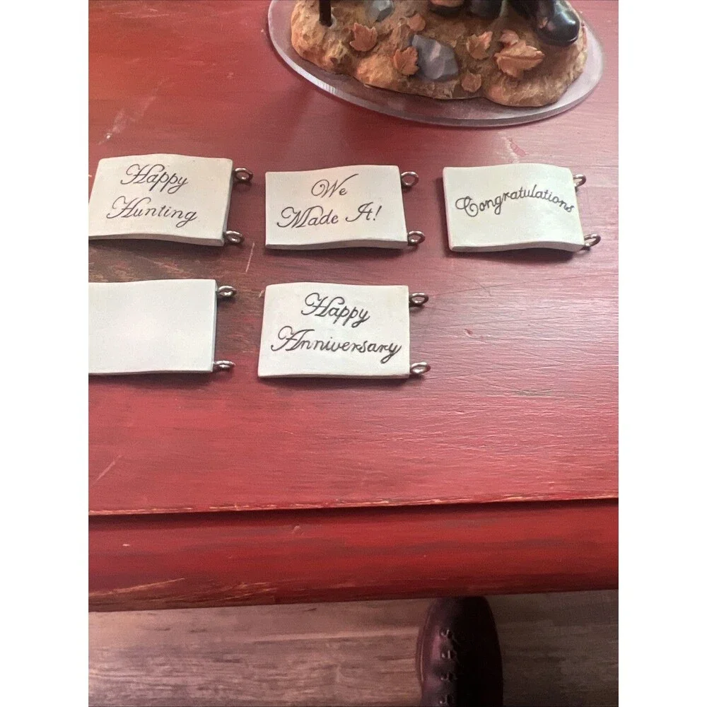 Hunting Couple Cake Topper - Wedding/Anniversary - GSI Outside Inside 6 Flags